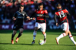 He-Man faz belo gol, e Figueirense vence o Flamengo