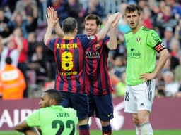 Em 16 de março de 2014, diante do Osasuna, na goleada de 7 a 0, Messi se torna o maior artilheiro da história do Barcelona com 371 gols, superandoo ex-atacante Paulino Alcántara.