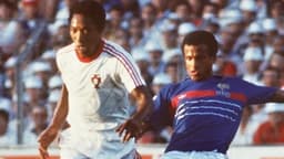 Campeão pela França em 1984, Jean Tigana nasceu no Mali