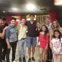 Ginastas brasileiros jantam com Kaká em Orlando