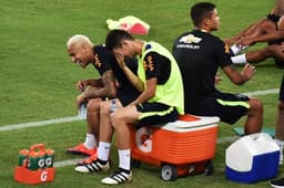 Treino da Seleção - Neymar e Oscar