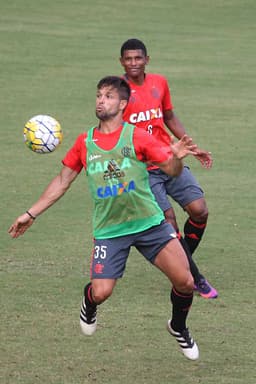 Treino Flamengo - Diego e Marcio Araújo
