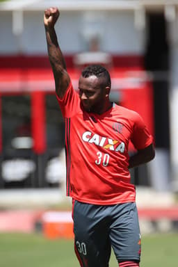 Chiquinho não deve permanecer no Flamengo em 2017