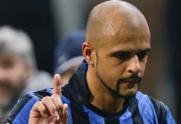 Felipe Melo acertou com o Palmeiras e espera liberação da Inter de Milão