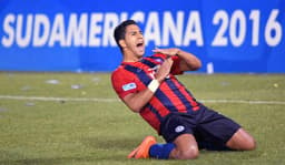 Cecílio Domínguez, do Cerro Porteño, pode ser uma das opções para Zé Ricardo em 2017
