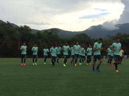 Jogadores do Flamengo em treino no Ninho do Urubu
