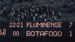 1994 - FLUMINENSE 7 X 1 BOTAFOGO: Pelo quadrangular final do Carioca, o Fluminense se aproveitou dos problemas salariais do Botafogo para golear o rival de forma impiedosa