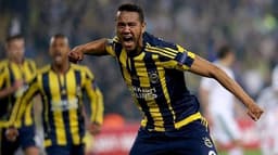 Veja imagens do volante Souza pelo Fenerbahçe