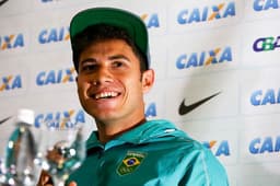 Thiago Braz volta a competir no Brasil após o ouro olímpico no Rio