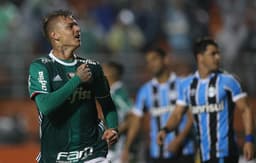 Veja imagens dos últimos três duelos entre os clubes no Pacaembu: Palmeiras 4x3 Grêmio - Brasileirão-2016