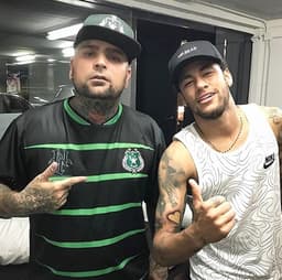 Neymar foi o primeiro jogador que Adão Rosa tatuou