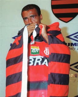 Romário é Romário. O baixinho foi um dos grandes nomes da história dos dois clubes