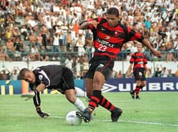 Felipe Melo foi formado na Gávea e faturou o título Carioca e da Copa dos Campeões em 2001. O volante chegou ao Palmeiras nesta temporada depois de fazer sucesso na Europa.