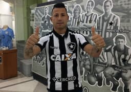 Leo Valencia - Botafogo