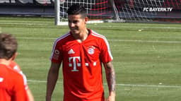 James é apresentado e faz o primeiro treino no Bayern de Munique