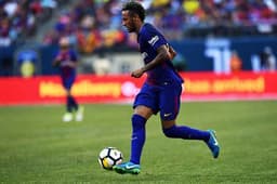 Caso decida ir para o PSG, Neymar não vai ser o primeiro jogador brasileiro a atuar pelo tradicional clube da capital francesa
