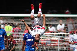 Hernanes foi o nome do São Paulo na vitória sobre o Cruzeiro