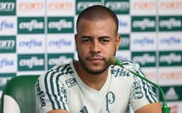 Mayke tenta se firmar entre titulares do Palmeiras