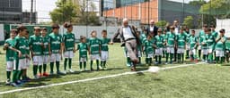 Palmeiras inaugura escola de futebol