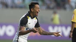 Lucca comemora gol pelo Corinthians