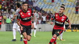 Fluminense 0 x 1 Flamengo: as imagens no Maracanã