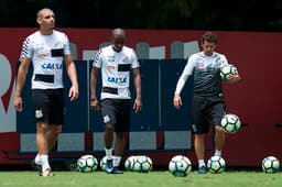 Elano pode optar por recém-promovidos para enfrentar o Avaí no domingo, na Vila Belmiro