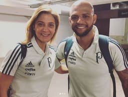 Leila posa com Felipe Melo após jogo do Palmeiras
