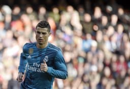 Cristiano Ronaldo comemora pelo Real contra o Valencia