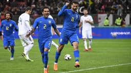 Philippe Coutinho comemora o segundo gol do Brasil contra a Rússia