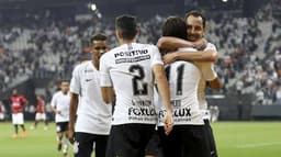 Corinthians bateu o Vitória por 3 a 1