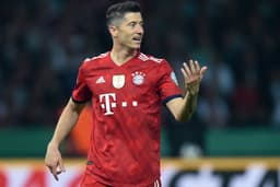 O polonês Robert Lewandowski sobrou na turma na Bundesliga. Ele anotou impressionantes 29 gols pelo Bayern de Munique, ganhando a artilharia com enorme facilidade.
