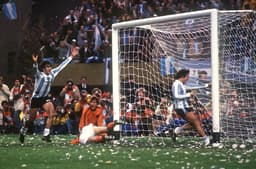 Holanda 1 x 3 	Argentina - Copa 1978