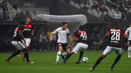 GALERIA: Veja em imagens como foi o empate entre Corinthians e Vitória