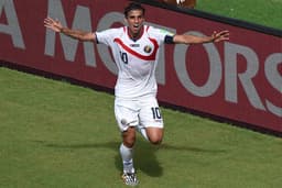 Craque da Costa Rica, Bryan Ruiz fez o gol no triunfo de 1 a 0 sobre a Itália e no empate por 1 a 1 com a Grécia, nas oitavas. Os costarriquenhos avançaram nos pênaltis