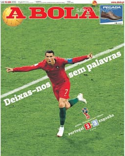 Cristiano Ronaldo deixou "sem palavras" a capa do jornal português "A Bola". Capa do diário destaca o craque comemorando o gol.