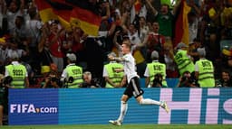 Kroos festeja seu gol nos últimos instantes&nbsp;