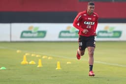 Berrio está em fase final de recuperação no Flamengo