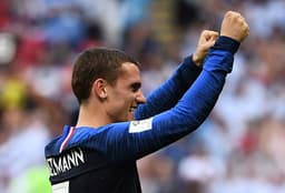 Antoine Griezmann celebra o primeiro gol da França na Copa
