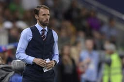 Southgate conduz a Inglaterra até as quartas da Copa