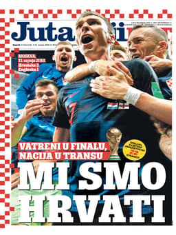 Os croatas estão em êxtase com a classificação para a final da Copa do Mundo. Na capa do jornal Jutarnji, a manchete destaca o gol da vitória na prorrogação: 'Nós somos lutadores'.