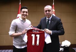 Özil e presidente da Turquia, Recep Tayyip Erdoğan