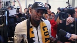 Usain Bolt desembarca na Austrália para período de treinos em clube de futebol