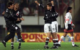 Vasco x River Plate - Libertadores de 1998 (Gol do Juninho)