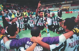 Manoel tobias e cia fizeram época no clube, alcançando a maior glória do futsal em Minas Gerais