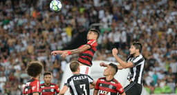 Flamengo foi derrotado pelo Botafogo no Nilton Santos