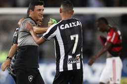 Imagens de Zé Ricardo pelo Botafogo
