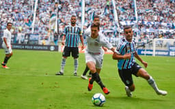 O Corinthians foi dominado durante toda a partida contra o Grêmio, em Porto Alegre, pela última rodada do Brasileirão. Sem conseguir encaixar a marcação e nem levar perigo no ataque, o Timão não teve destaques na derrota por 1 a 0. Veja as notas dos jogadores abaixo (por Guilherme Amaro).