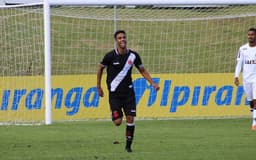 Vasco - Tiago Reis comemora gol importante e espera seguir marcando na Copa RS. Confira a seguir a galeria LANCE!