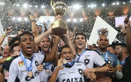 Botafogo é o atual campeão carioca. Em 2018, o time de Alberto Valentim levantou o 21º caneco estadual do clube