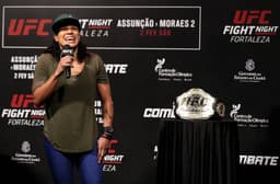 Amanda Nunes é campeã dupla do UFC e afirmou o desejo de se aposentar ainda em 2019 (Foto: Getty Images)